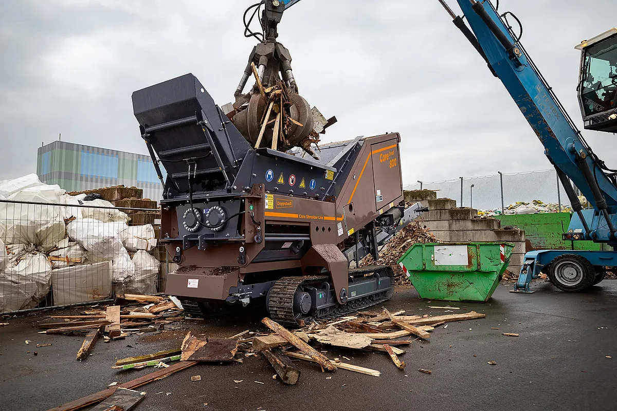Doppstadt CoreShred 800 - Altholz